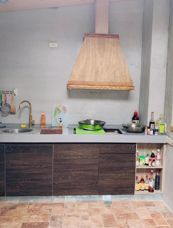 四季小空間 Apartment Pingtung Bagian luar foto